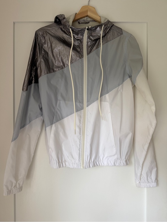 Betsey Johnson Jackets & Blazers - Betsey Johnson White, Light Gray & Metallic Silver Colorblock Windbreaker Jacket